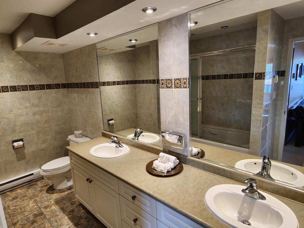Madeira Park Sunshine Coast Resort מראה חיצוני תמונה