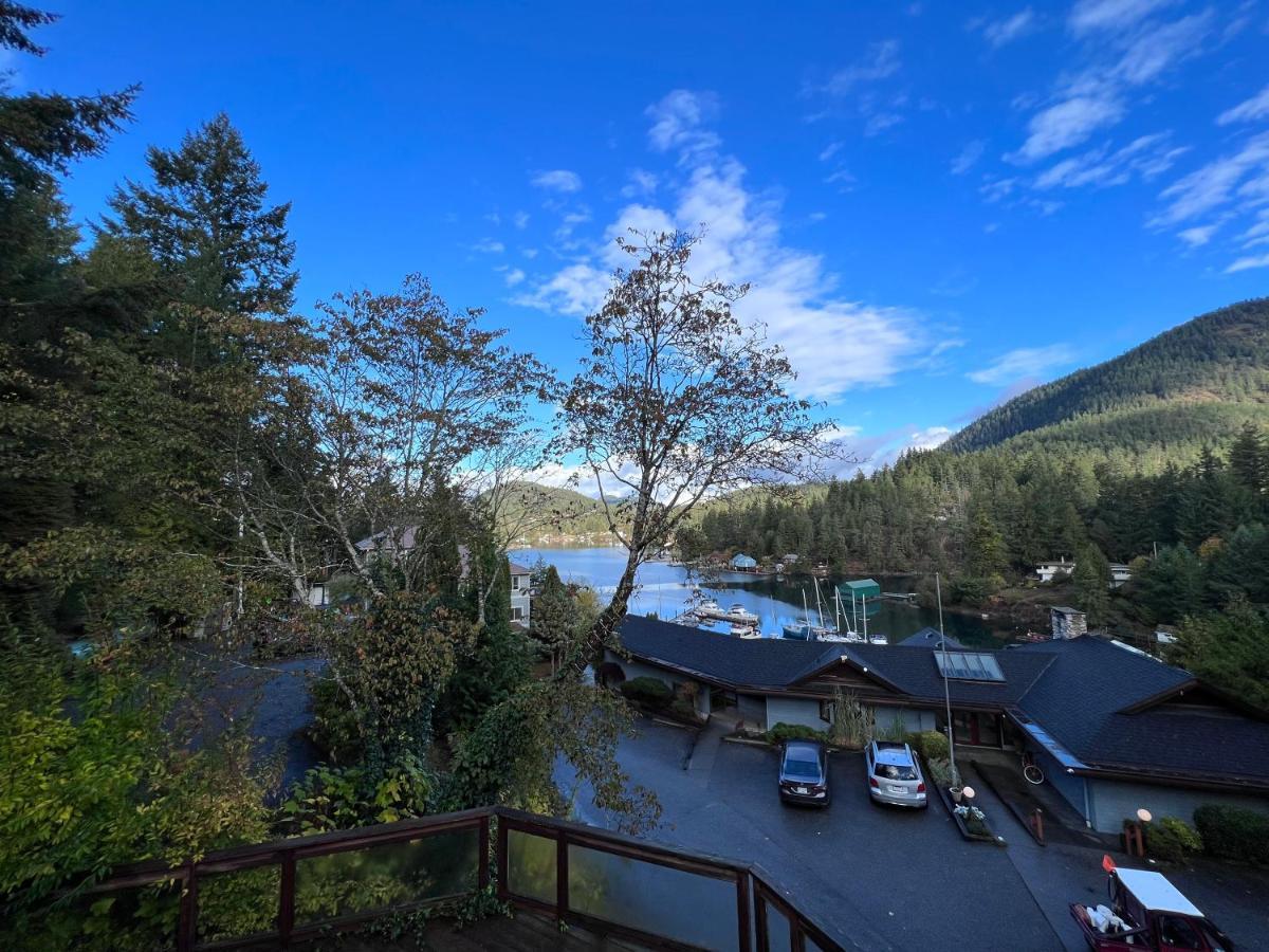 Madeira Park Sunshine Coast Resort מראה חיצוני תמונה