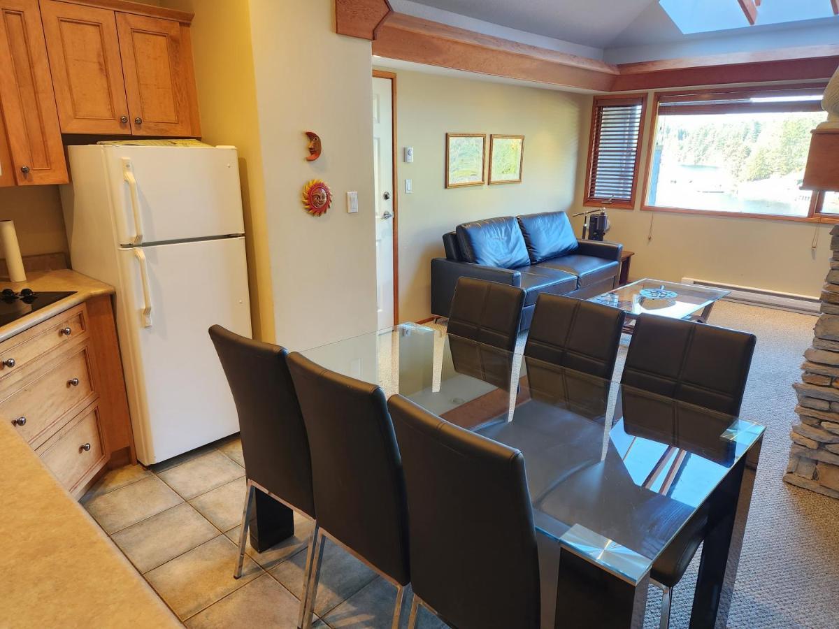 Madeira Park Sunshine Coast Resort מראה חיצוני תמונה