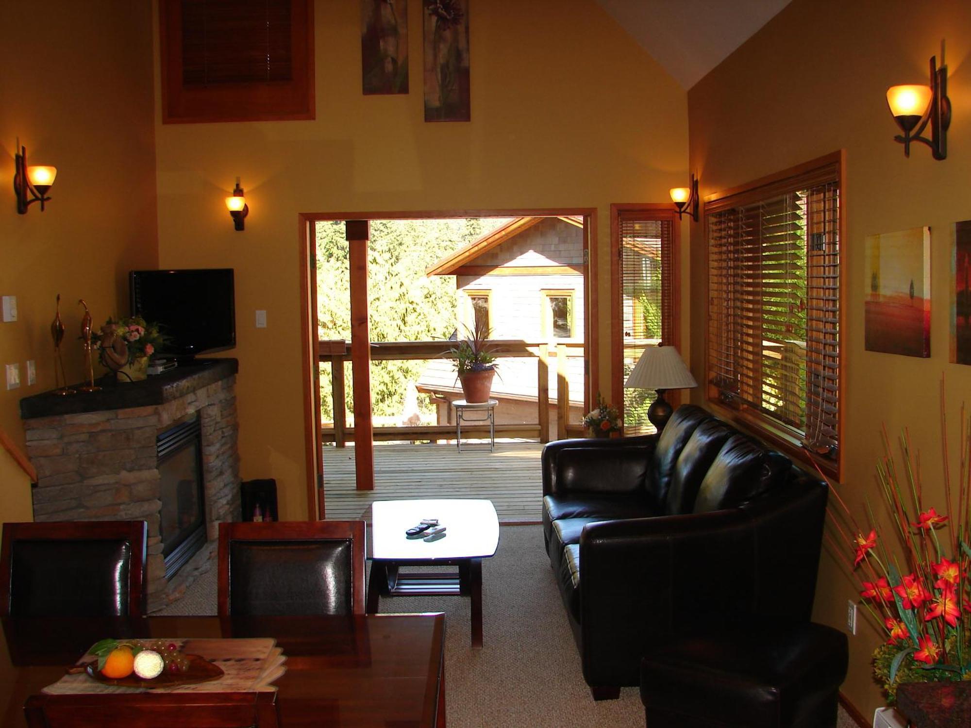 Madeira Park Sunshine Coast Resort מראה חיצוני תמונה
